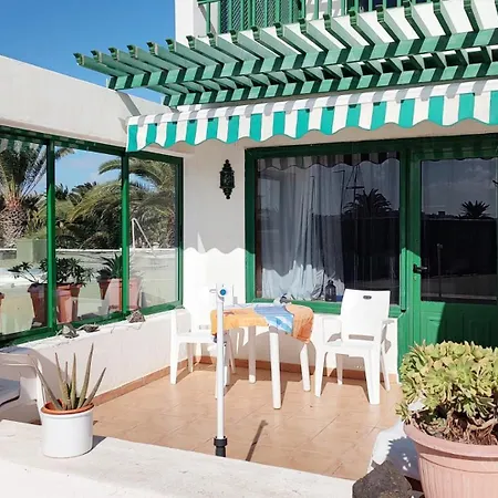 Апартаменты Lanzarote Beachfront On Cucharas With A Sea View Коста-Тегисе