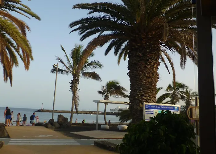 Lanzarote Beachfront On Cucharas With A Sea View Апартаменты