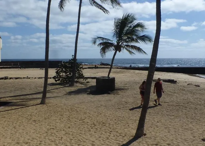 Lanzarote Beachfront On Cucharas With A Sea View Коста-Тегисе