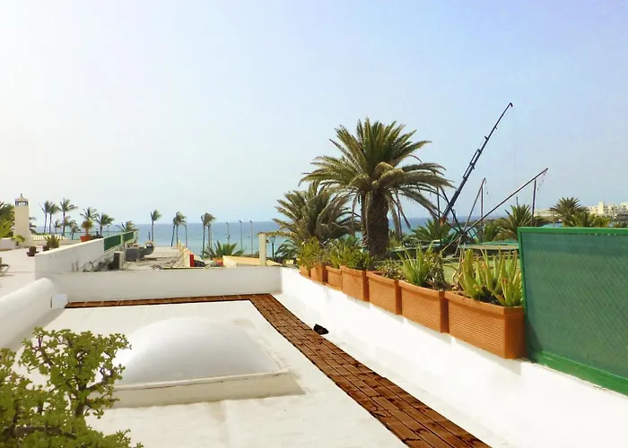 Lanzarote Beachfront On Cucharas With A Sea View *