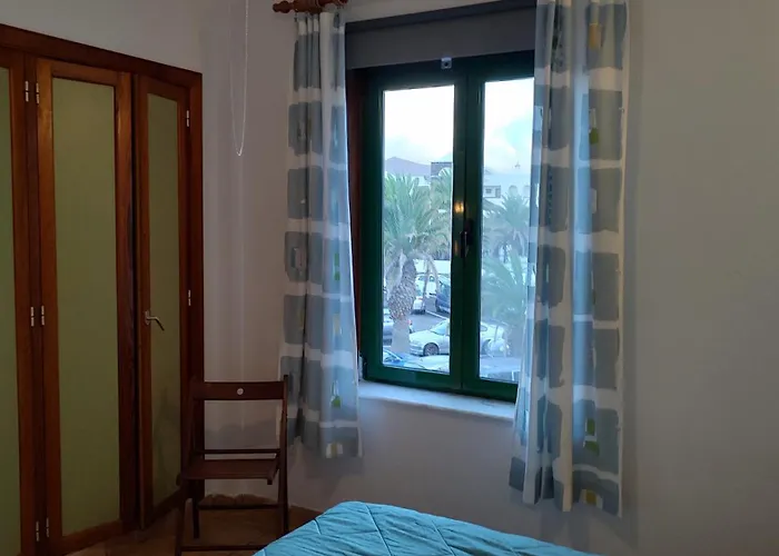 Апартаменты Lanzarote Beachfront On Cucharas With A Sea View *