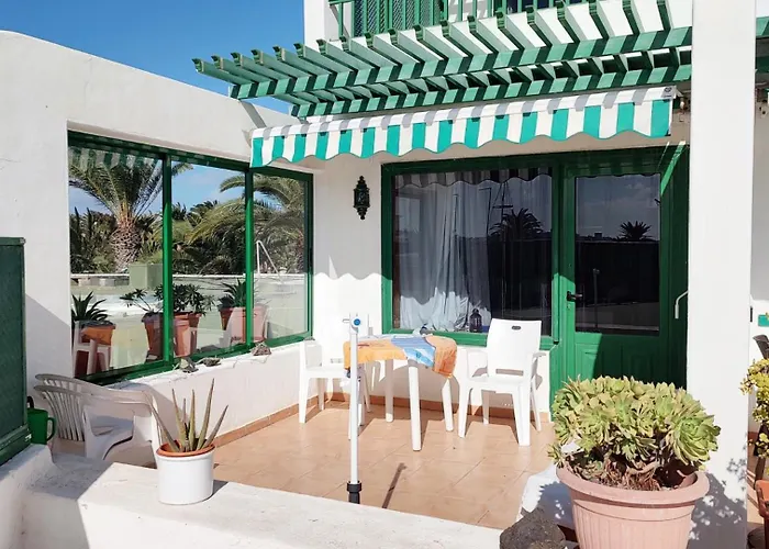 Апартаменты Lanzarote Beachfront On Cucharas With A Sea View Коста-Тегисе