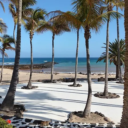 Lägenhet Lanzarote Beachfront On Cucharas With A Sea View *