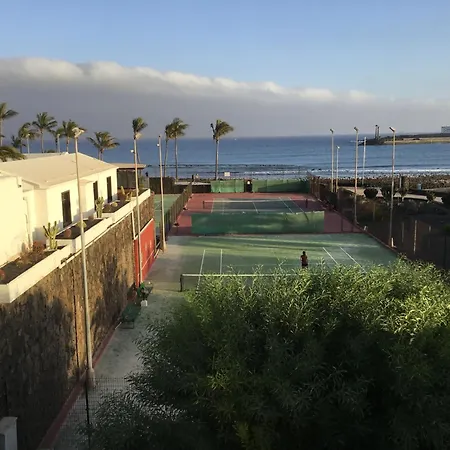 Lanzarote Beachfront On Cucharas With A Sea View Апартаменты Коста-Тегисе