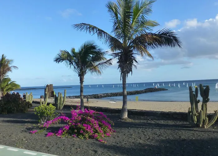 Lanzarote Beachfront On Cucharas With A Sea View *