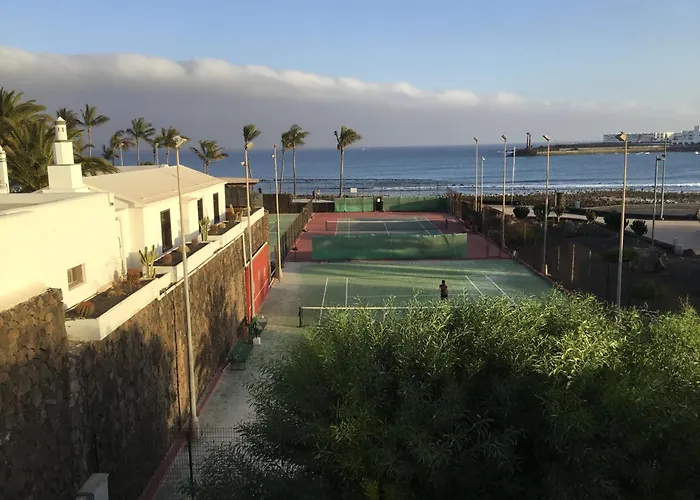 Lanzarote Beachfront On Cucharas With A Sea View Apartament Costa Teguise